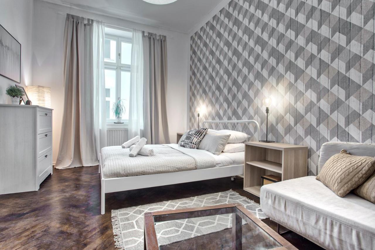 Tyzenhauz Apartments Economy Krasków Exteriör bild